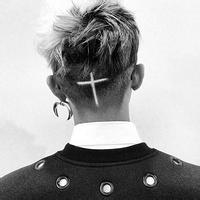 qq头像图片男生侧半脸_WWW.WHOISQQ.COM