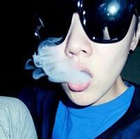 眼镜头像图片男生头像图片_WWW.WHOISQQ.COM