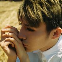 qq头像图片混血儿男生_WWW.WHOISQQ.COM