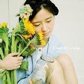 男生捧花qq头像图片_WWW.WHOISQQ.COM