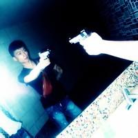 表情冷冷的男生头像图片_WWW.WHOISQQ.COM