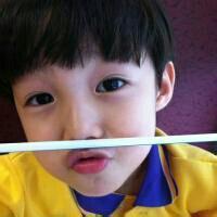 qq男生小孩头像图片_WWW.WHOISQQ.COM