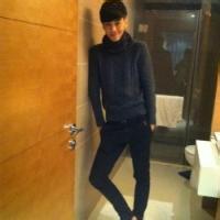qq洒脱男生头像图片_WWW.WHOISQQ.COM