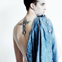 男生纹身个性头像图片_WWW.WHOISQQ.COM