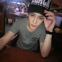 qq头像图片男生较现实_WWW.WHOISQQ.COM