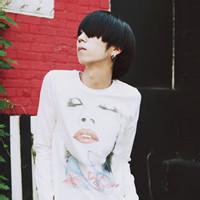 男生头像图片喝着饮料_WWW.WHOISQQ.COM