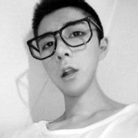 白色头像图片全白男生_WWW.WHOISQQ.COM