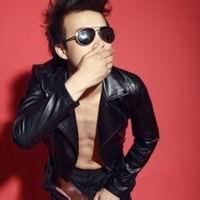 白发冷酷男生qq头像图片_WWW.WHOISQQ.COM