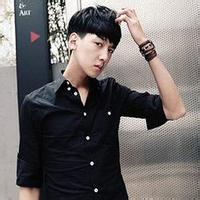 白发冷酷男生qq头像图片_WWW.WHOISQQ.COM