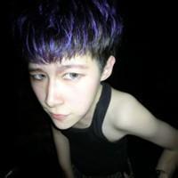 男生侧脸背影头像图片_WWW.WHOISQQ.COM