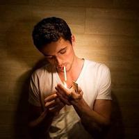 外国沧桑男生头像图片_WWW.WHOISQQ.COM
