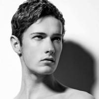 男生正面脸部头像图片_WWW.WHOISQQ.COM