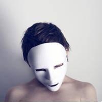 半脸头像图片男生_WWW.WHOISQQ.COM