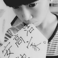 qq头像图片举牌男生_WWW.WHOISQQ.COM