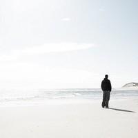qq头像图片三个人一个男生_WWW.WHOISQQ.COM