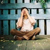 卫衣帽男生头像图片_WWW.WHOISQQ.COM
