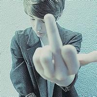 带作业的男生头像图片_WWW.WHOISQQ.COM