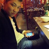 qq头像图片男生活照_WWW.WHOISQQ.COM
