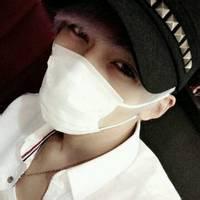 男生口罩男头像图片_WWW.WHOISQQ.COM