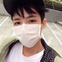 男生口罩男头像图片_WWW.WHOISQQ.COM