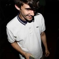 qq白衣服头像图片男生_WWW.WHOISQQ.COM