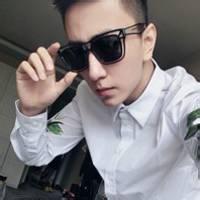 白头发的男生头像图片_WWW.WHOISQQ.COM