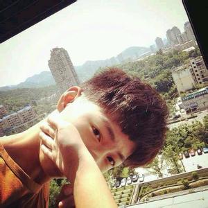 中分男生头像图片吧_WWW.WHOISQQ.COM