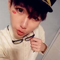 qq男生镜框重影头像图片_WWW.WHOISQQ.COM