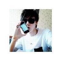 带墨镜头像图片男生_WWW.WHOISQQ.COM