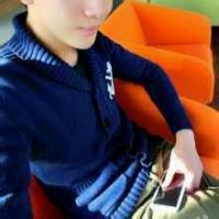 男生哈哈大笑头像图片_WWW.WHOISQQ.COM