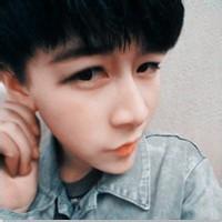 男生哈哈大笑头像图片_WWW.WHOISQQ.COM