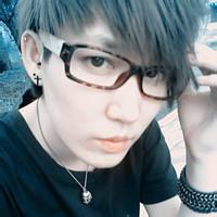 qq墨镜男生犀利头像图片_WWW.WHOISQQ.COM