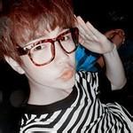 qq墨镜男生犀利头像图片_WWW.WHOISQQ.COM