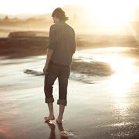 qq头像图片男生背影大全_WWW.WHOISQQ.COM