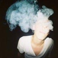 qq头像图片男生叼烟大全_WWW.WHOISQQ.COM