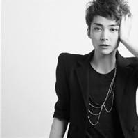 男生qq全身头像图片_WWW.WHOISQQ.COM