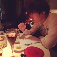 男生头像图片侧脸_WWW.WHOISQQ.COM