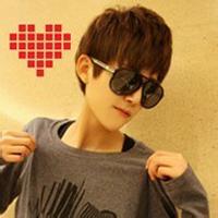 男生横抱女生头像图片_WWW.WHOISQQ.COM
