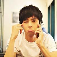 又帅又拽的男生头像图片_WWW.WHOISQQ.COM