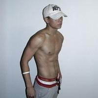 男生赤膊头像图片_WWW.WHOISQQ.COM
