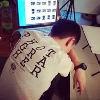 q友乐园男生头像图片背影_WWW.WHOISQQ.COM