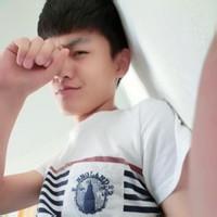 白底胡子男生头像图片_WWW.WHOISQQ.COM