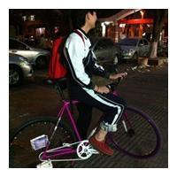 qq头像图片怪咖奇葩男生_WWW.WHOISQQ.COM