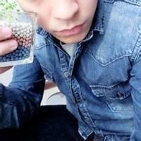 qq头像图片男生半身蓝色的_WWW.WHOISQQ.COM