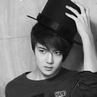 个性男生侧脸头像图片_WWW.WHOISQQ.COM