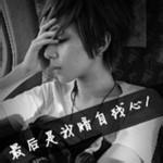 带眼睛男生侧脸头像图片_WWW.WHOISQQ.COM