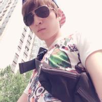qq头像图片男生街拍图片_WWW.WHOISQQ.COM