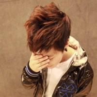 手摆ok的男生头像图片_WWW.WHOISQQ.COM