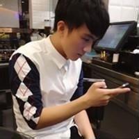 光头成熟男生个性头像图片_WWW.WHOISQQ.COM
