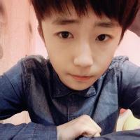 光头成熟男生个性头像图片_WWW.WHOISQQ.COM